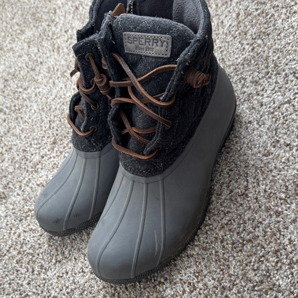 Sperry woman’s Charcoal and Black Rain Boots